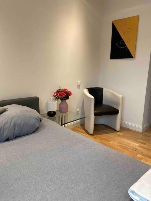 Luxury Apartment With Air Conditioning & Jaccuzzi Near Frankfurt Wiesbaden Хофхайм-ам-Таунус Экстерьер фото